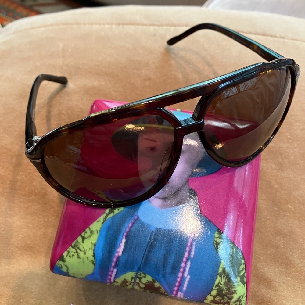 Valentino aviator sunglasses EUC